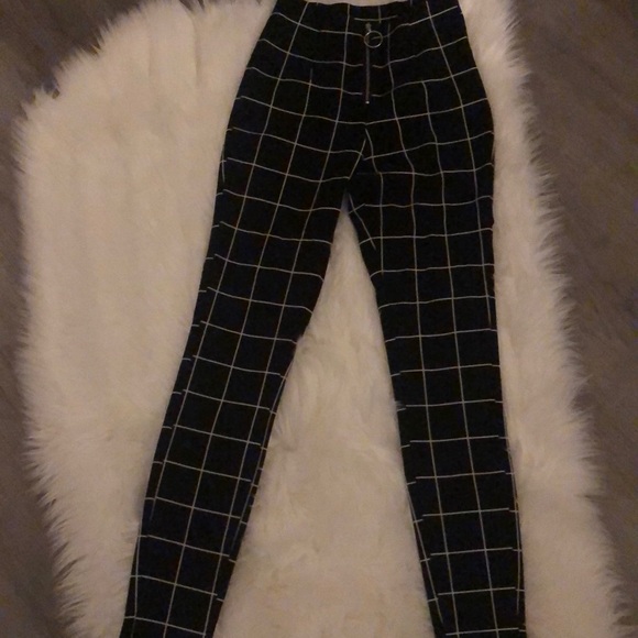 Set of pants and top - Picture 1 of 3